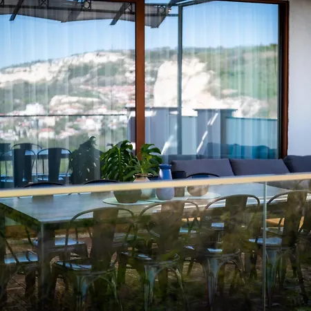 Queen's Penthouse Apartment Balchik