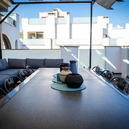 Queen's Penthouse Apartment *